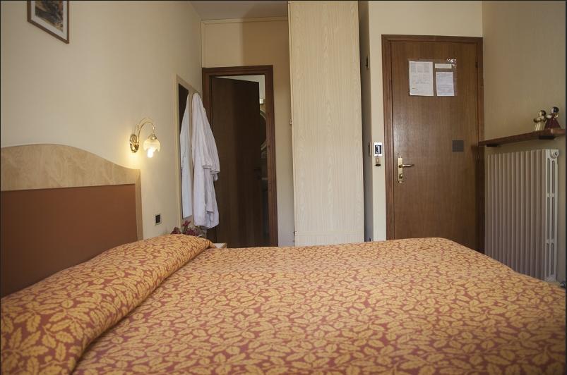 Hotel Venezia Рокка-Пьеторе Экстерьер фото