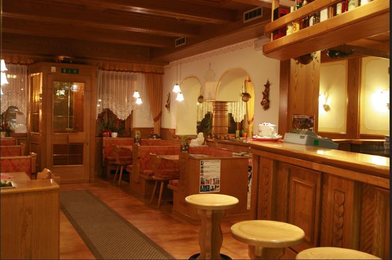 Hotel Venezia Рокка-Пьеторе Экстерьер фото